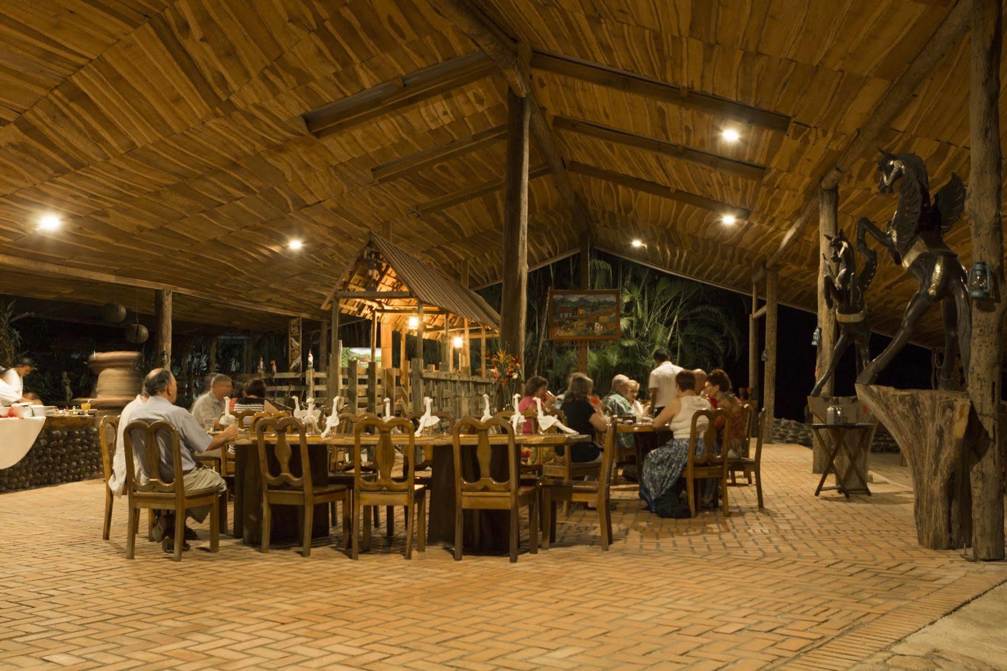 Hotel Hacienda Sueno Azul Puerto Viejo de Sarapiqui Exterior photo